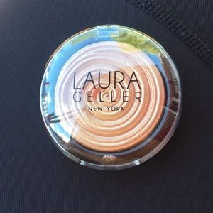 Laura Geller swirl illuminator